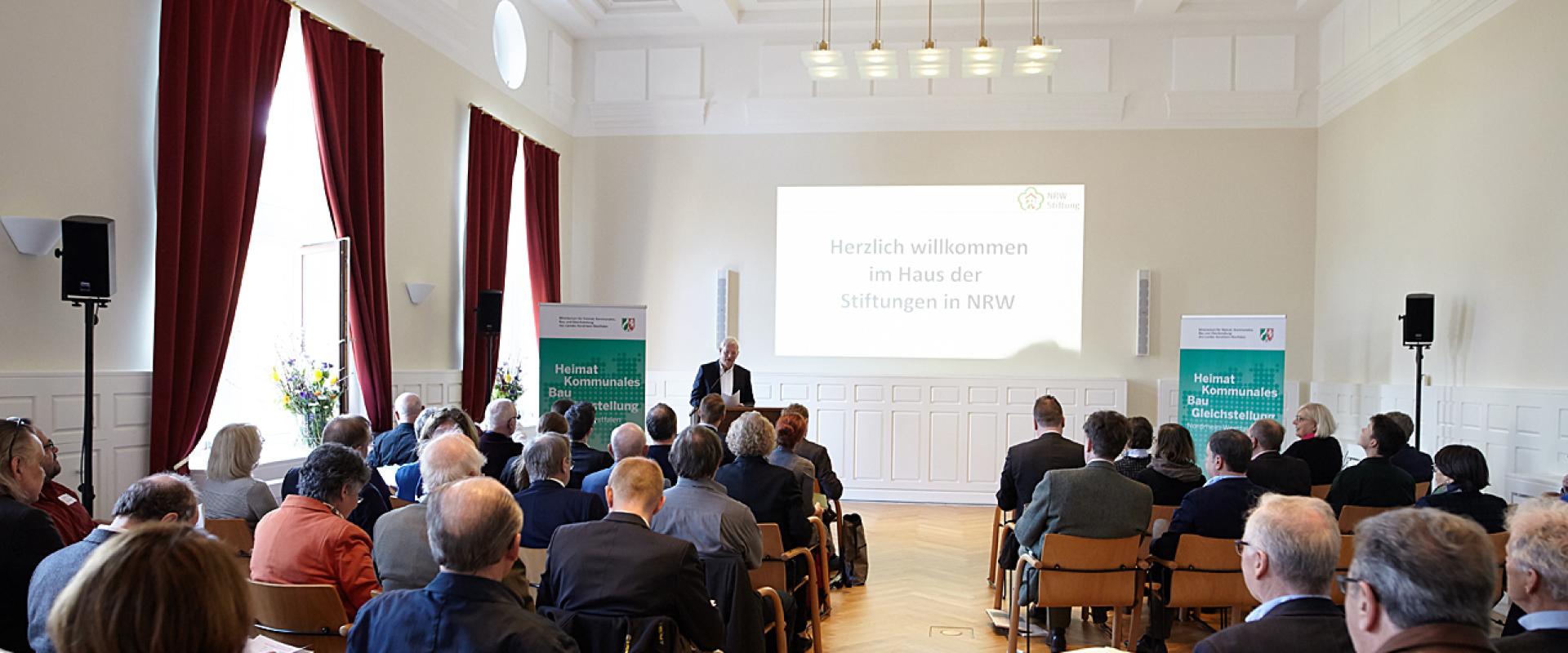 _heimat-orte_im_haus_der_stiftungen_nrw_stiftung_in_duesseldorf