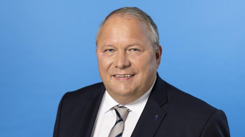 Pressefotos Parlamentarischer Staatssekretär Josef Hovenjürgen