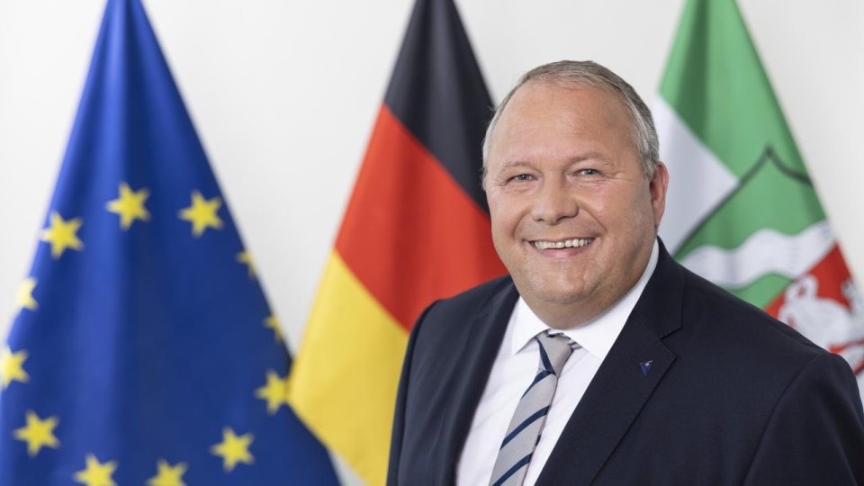 Pressefotos Parlamentarischer Staatssekretär Josef Hovenjürgen